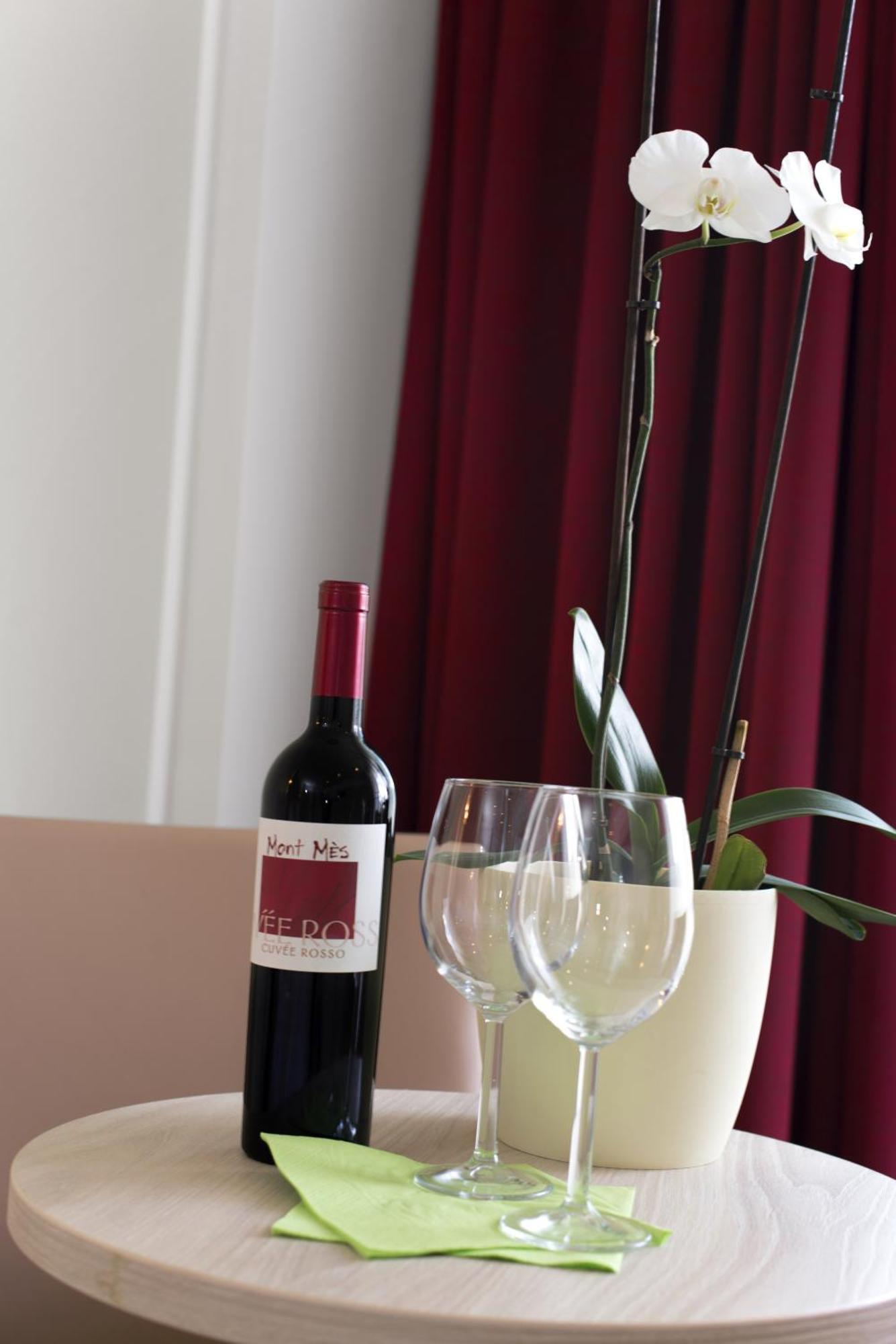 Anatol Hotel
