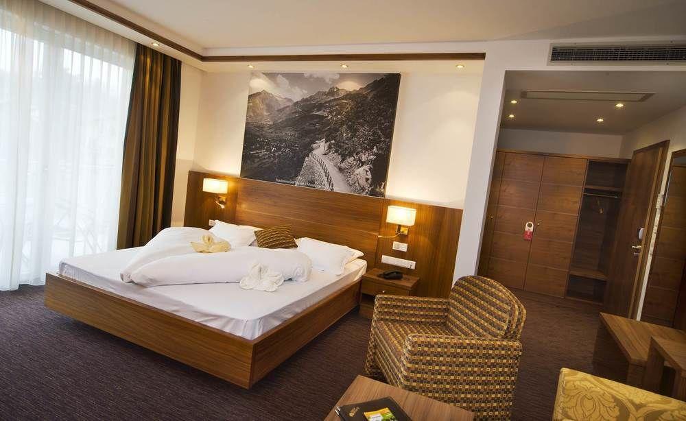 Anatol Hotel